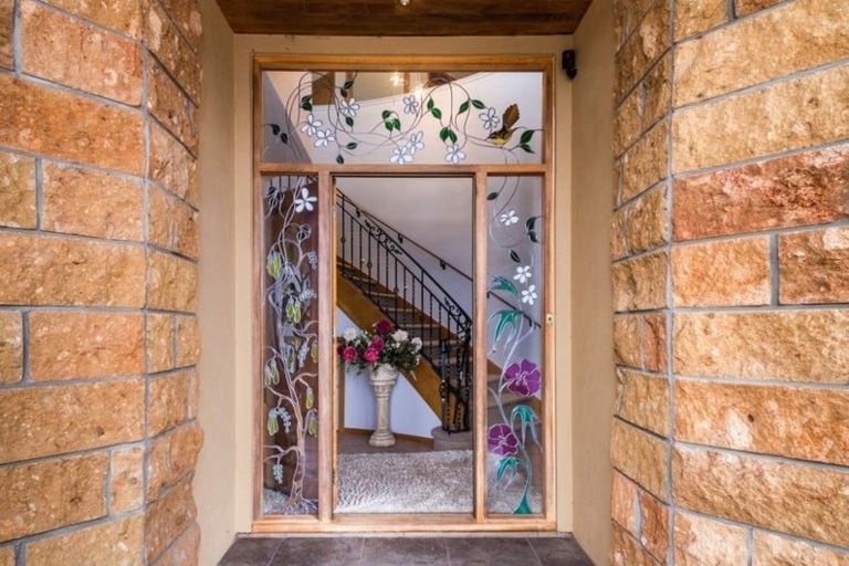 Photo of property in 28 Chesham Avenue, Waipahihi, Taupo, 3330