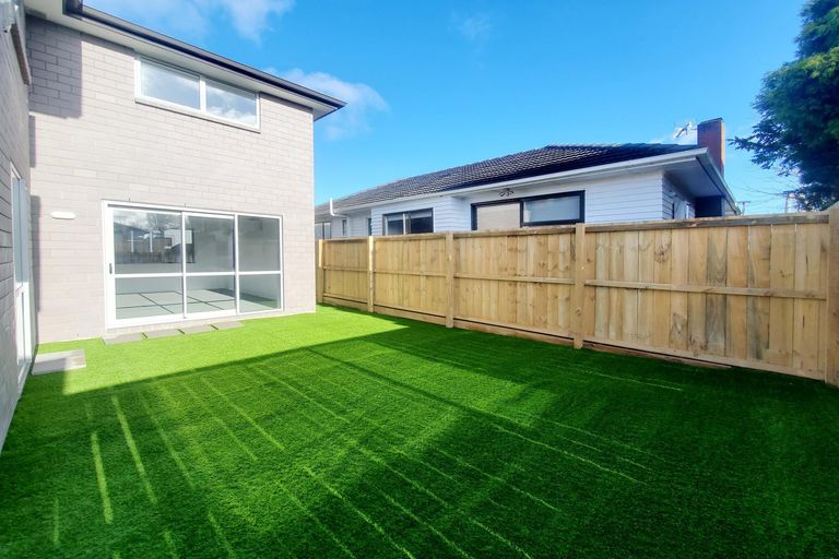 Photo of property in 13c Oxford Road, Manurewa, Auckland, 2102