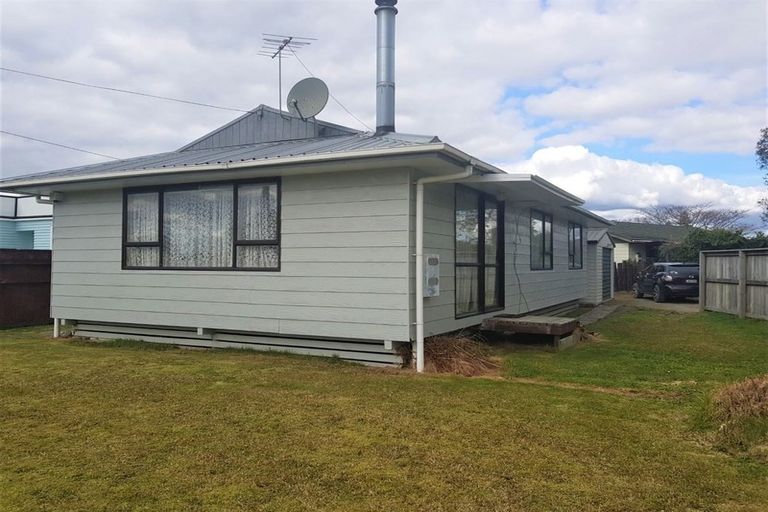 Photo of property in 49a Kawaha Point Road, Fairy Springs, Rotorua, 3015
