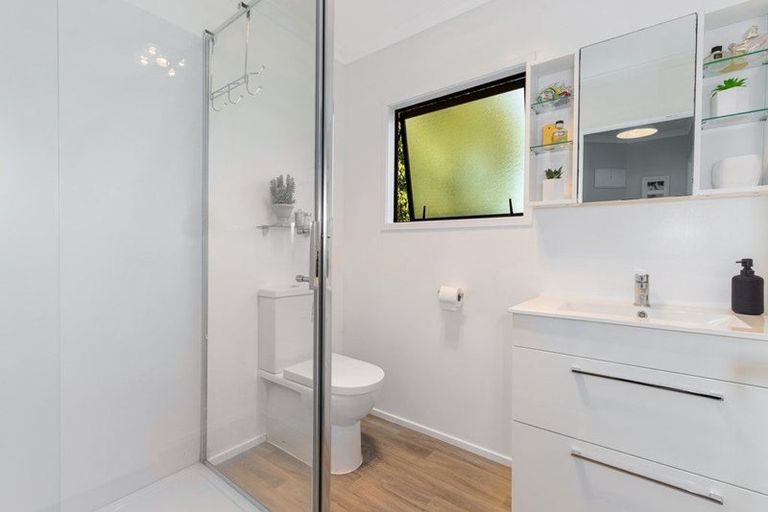 Photo of property in 77 Hamilton Drive, Waiuku, 2123