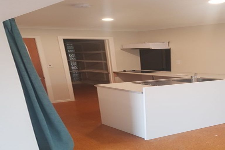 Photo of property in 61 Bleakhouse Road, Howick, Auckland, 2014