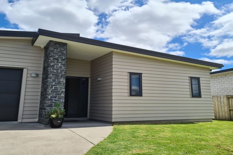 Photo of property in 8 Kilbryde Crescent, Pokeno, 2402
