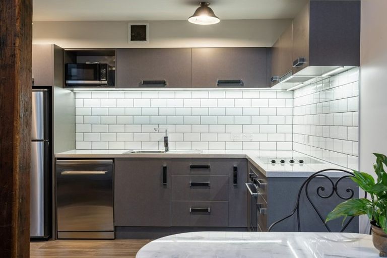 Photo of property in 3/5 Jetty Street, Dunedin Central, Dunedin, 9016