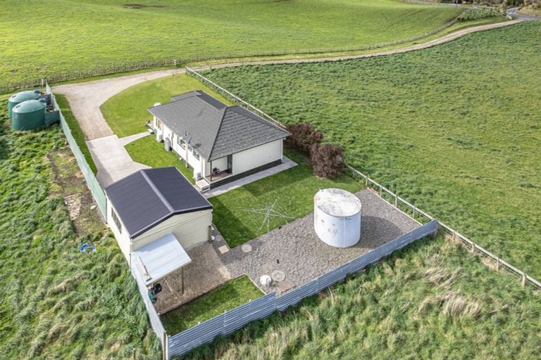 Photo of property in 15 Rangitatau Road West, Pakaraka, Wanganui, 4574