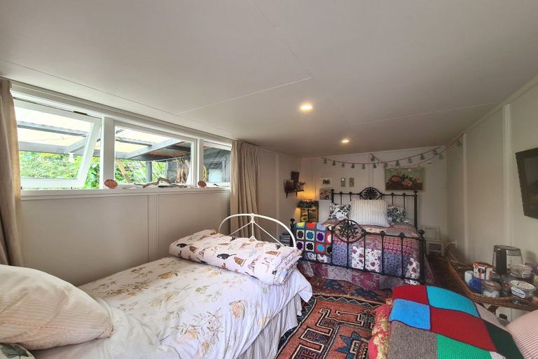 Photo of property in 230 Watt Street, Coromandel, 3506