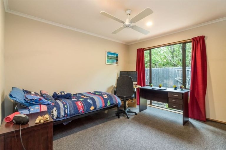 Photo of property in 2/15a Lothian Street, Ilam, Christchurch, 8041
