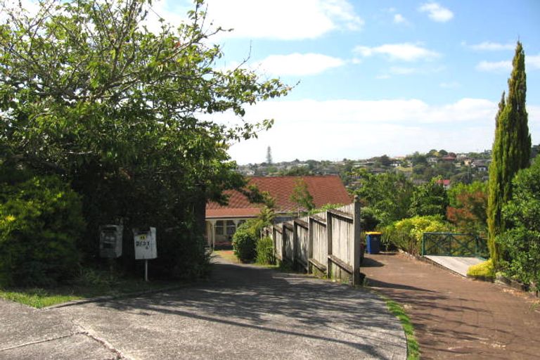 Photo of property in 2/31 Montclair Rise, Browns Bay, Auckland, 0630