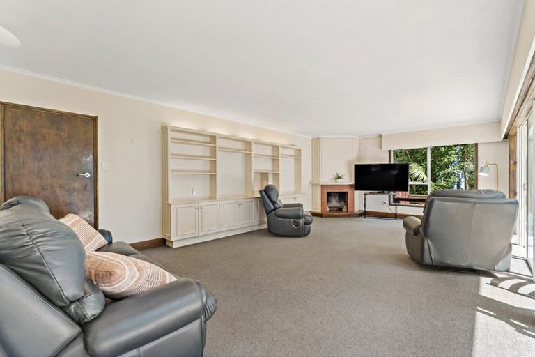 Photo of property in 603 East Coast Road, Browns Bay, Auckland, 0632