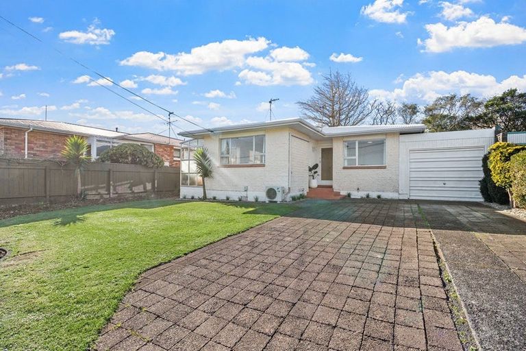 Photo of property in 109 Govett Avenue, Frankleigh Park, New Plymouth, 4310