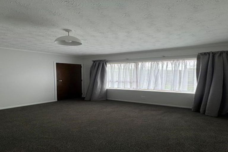 Photo of property in 2/18 Fratley Avenue, Farm Cove, Auckland, 2012