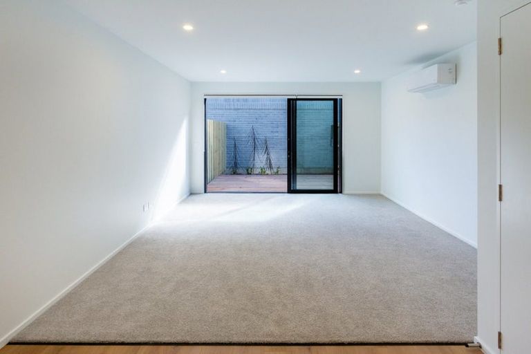 Photo of property in 2/335 Gloucester Street, Christchurch Central, Christchurch, 8011