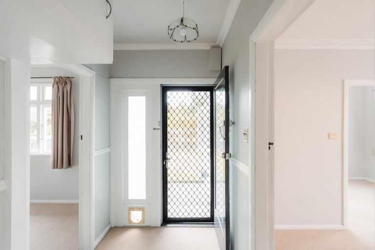 Photo of property in 27 Stanley Street, Levin, 5510