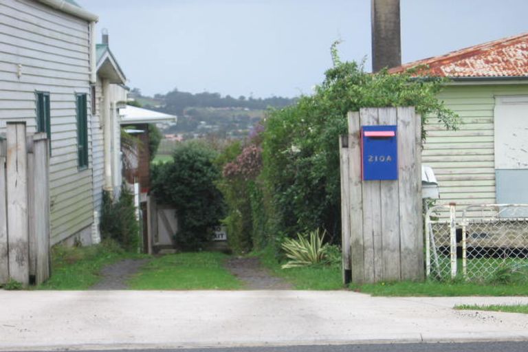 Photo of property in 210 Sturges Road, Henderson, Auckland, 0612