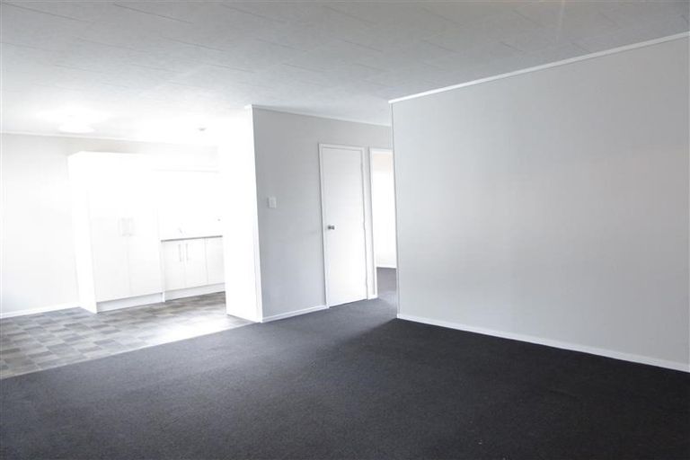 Photo of property in 72 Parrs Cross Road, Henderson, Auckland, 0612
