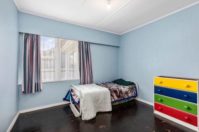 Photo of property in 71 Coast Road, Wainuiomata, Lower Hutt, 5014