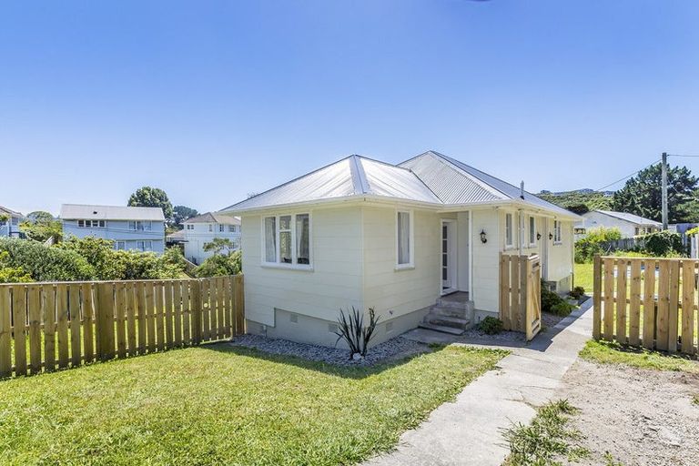 Photo of property in 23 Chew Place, Ranui, Porirua, 5024