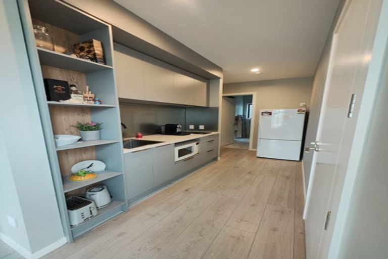 Photo of property in 1 Hea Road, Hobsonville, Auckland, 0616