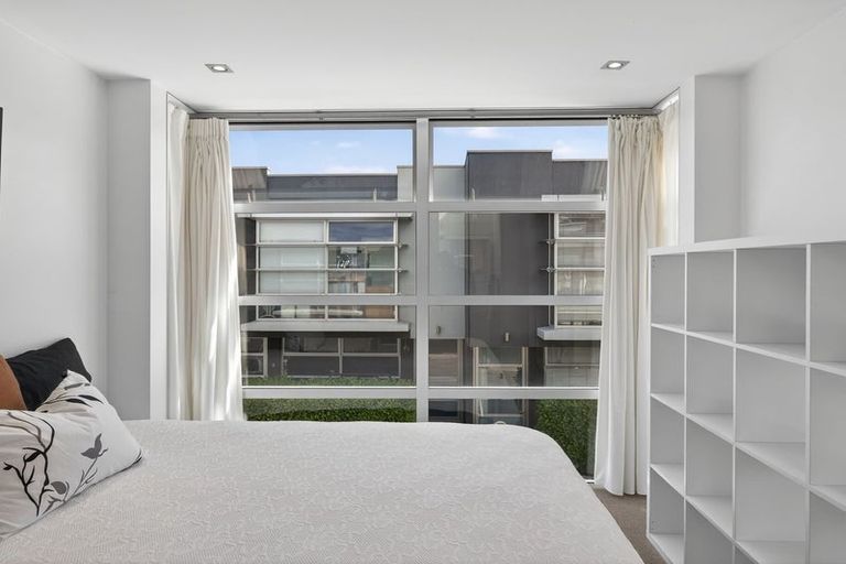 Photo of property in 8/8a Settlers Crescent, Ferrymead, Christchurch, 8023