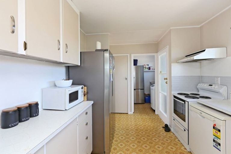 Photo of property in 18 Foster Terrace, Onekawa, Napier, 4110