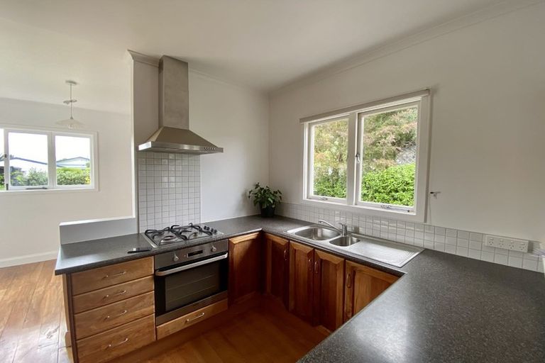 Photo of property in 8 Roach Street, Marewa, Napier, 4110