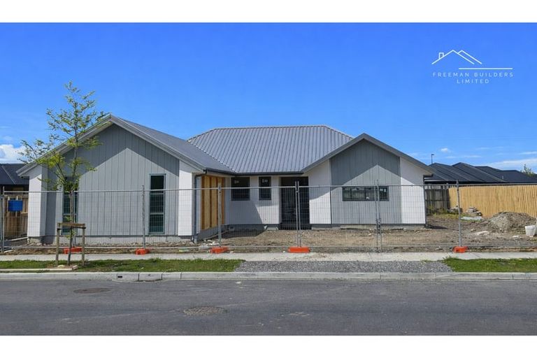 Photo of property in 43 Thirlwall Street, Woodend, 7610