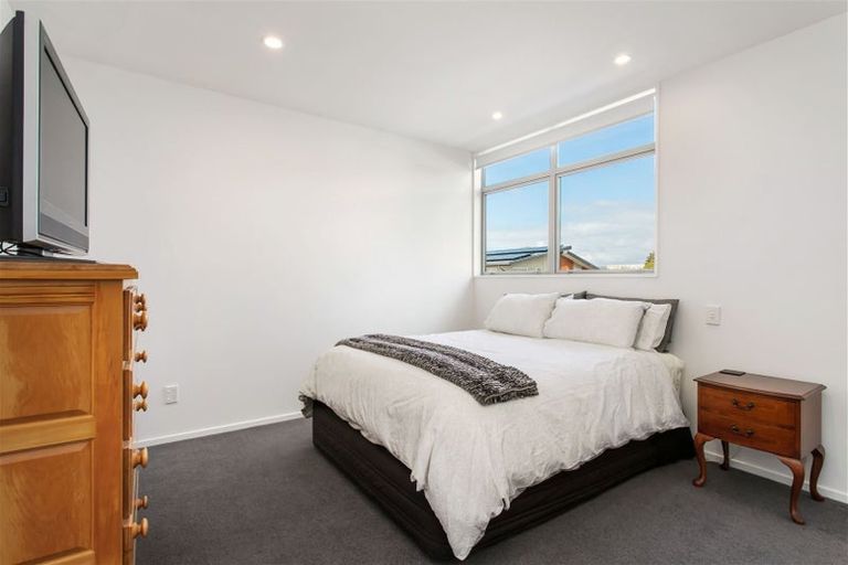 Photo of property in 7a Taylors Avenue, Bryndwr, Christchurch, 8052