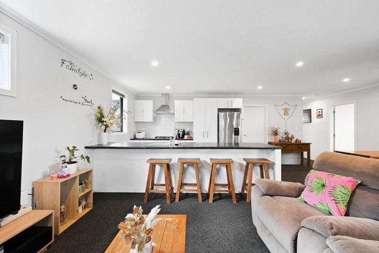 Photo of property in 37 Benjamin Avenue, Rototuna North, Hamilton, 3210