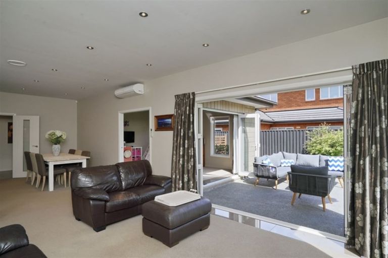 Photo of property in 10 Breton Close, Northwood, Christchurch, 8051
