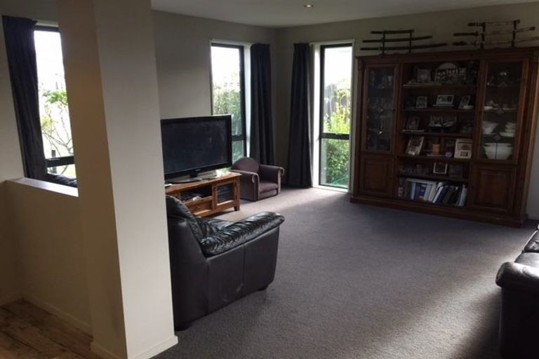 Photo of property in 28 Acacia Avenue, Rangiora, 7400