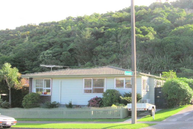 Photo of property in 217 Major Drive, Kelson, Lower Hutt, 5010