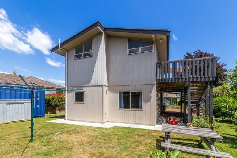 Photo of property in 28 Arrowsmith Avenue, Waipahihi, Taupo, 3330