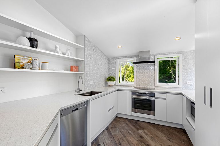 Photo of property in 1/5 Scarlock Avenue, Browns Bay, Auckland, 0630