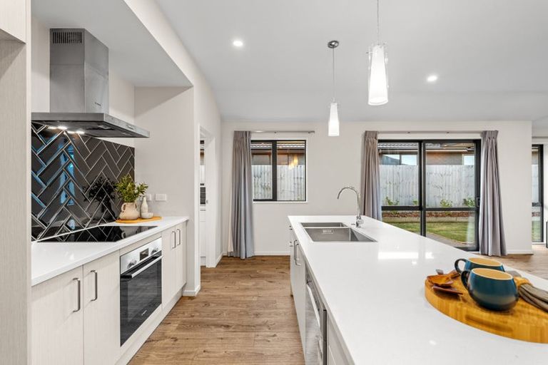 Photo of property in 14 Korokio Lane, Halswell, Christchurch, 8025