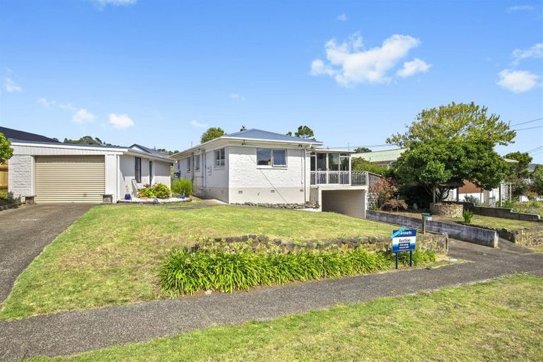 Photo of property in 16 Tuakau Road, Pukekohe, 2120