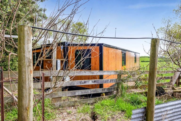 Photo of property in 150 Wirihana Road, Hawera, 4674