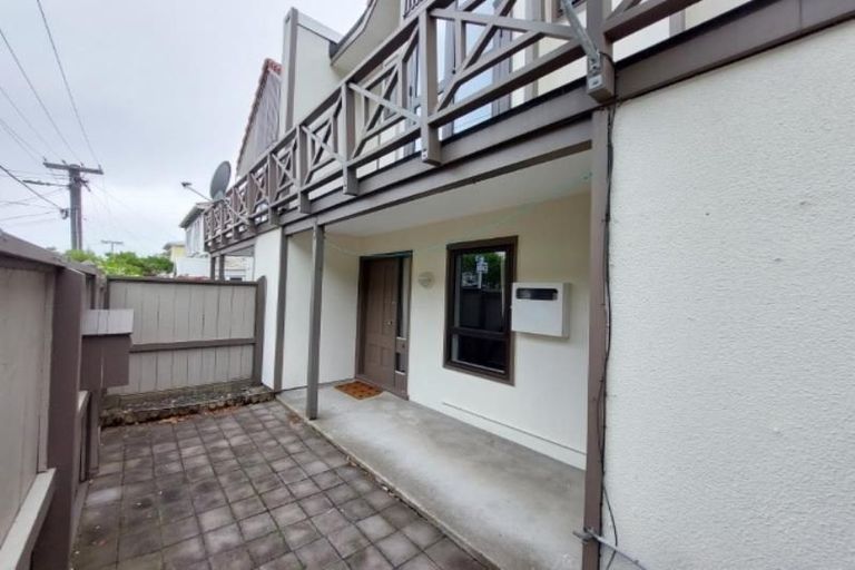 Photo of property in 2/2 Goring Street, Thorndon, Wellington, 6011