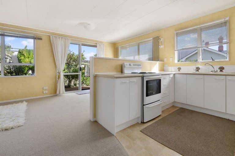 Photo of property in 11 Rangitoto View Road, Cockle Bay, Auckland, 2014