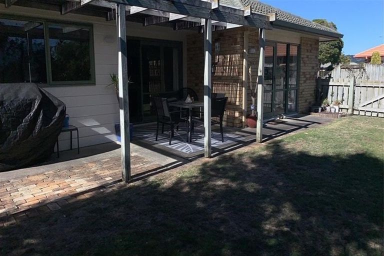 Photo of property in 33 Lavender Place, Papamoa Beach, Papamoa, 3118