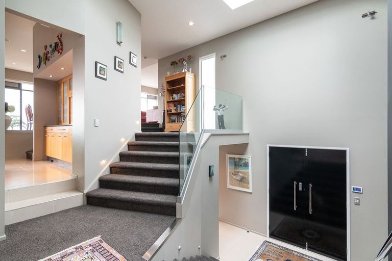 Photo of property in 26 Courtneys, West Harbour, Auckland, 0618