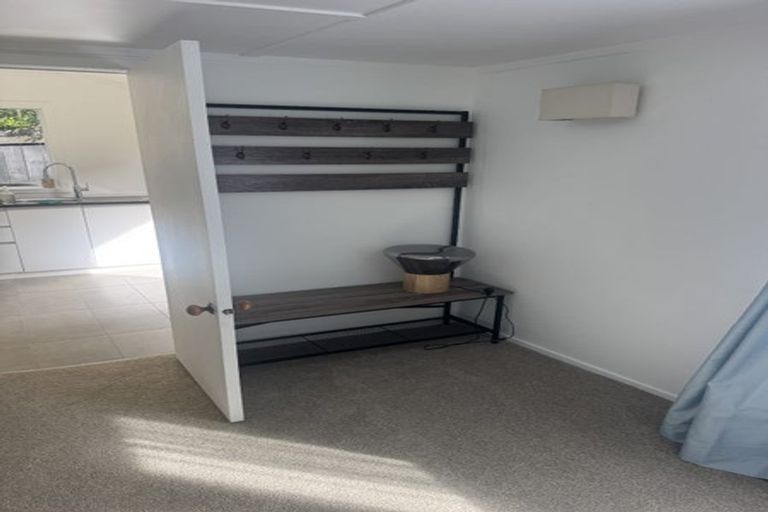 Photo of property in 279a Royal Road, Massey, Auckland, 0614