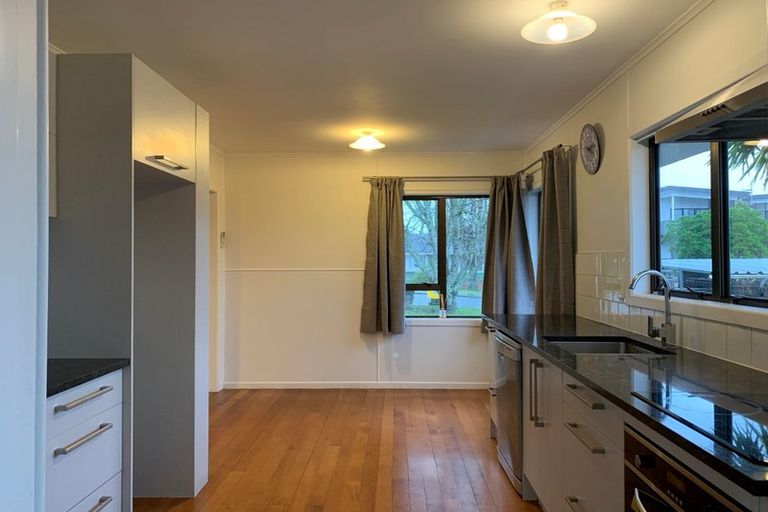 Photo of property in 1/114 Kervil Avenue, Te Atatu Peninsula, Auckland, 0610