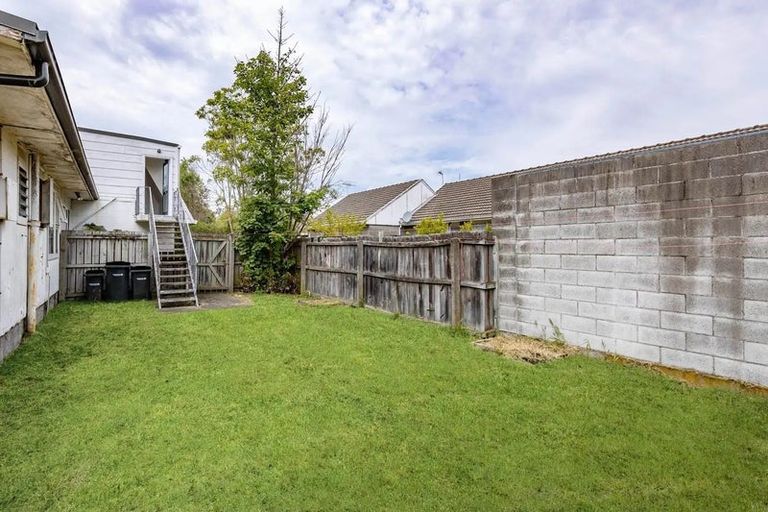 Photo of property in 4/43 Brockworth Place, Riccarton, Christchurch, 8011