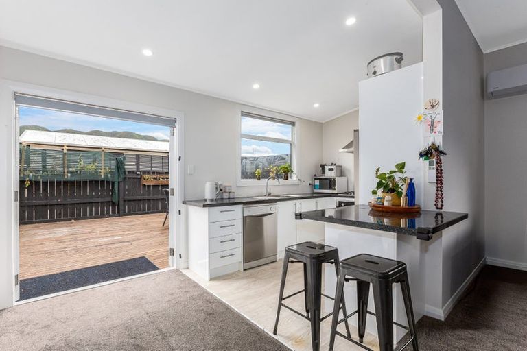 Photo of property in 104 Randwick Road, Moera, Lower Hutt, 5010