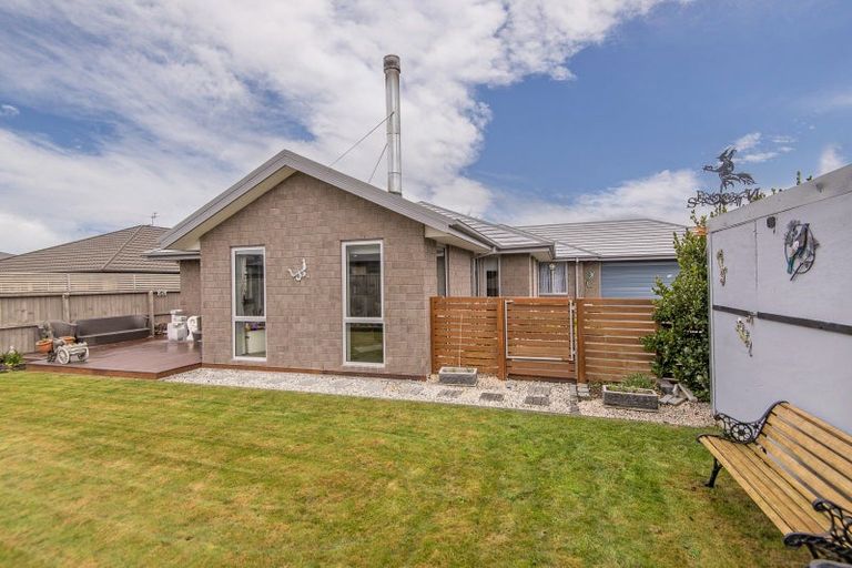 Photo of property in 35 Beech Drive, Rangiora, 7400