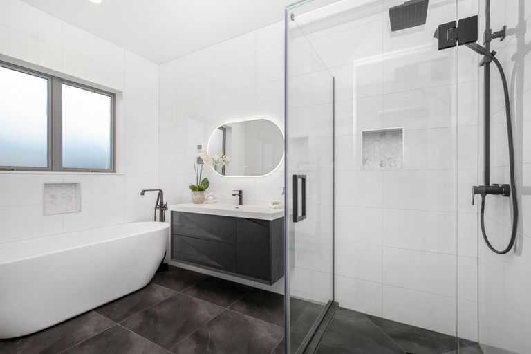 Photo of property in 125 Mcrobbie Road, Kingseat, Papakura, 2580