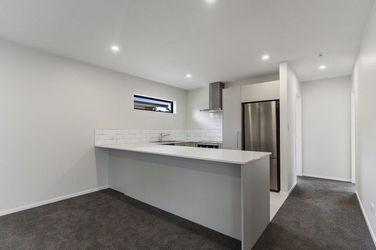 Photo of property in 41 Kingdale Road, Henderson, Auckland, 0610