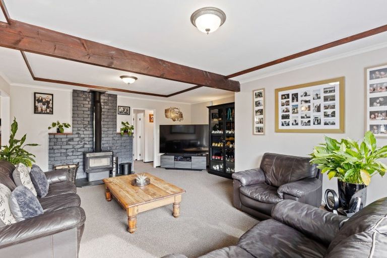 Photo of property in 4 Cargill Place, Frankleigh Park, New Plymouth, 4310