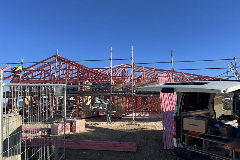 Photo of property in 15 Pukatea Crescent, Owhata, Rotorua, 3010