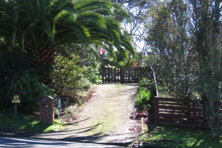 Photo of property in 25 Annison Avenue, Glen Eden, Auckland, 0602