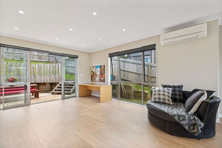 Photo of property in 9 Korihi Drive, Swanson, Auckland, 0614